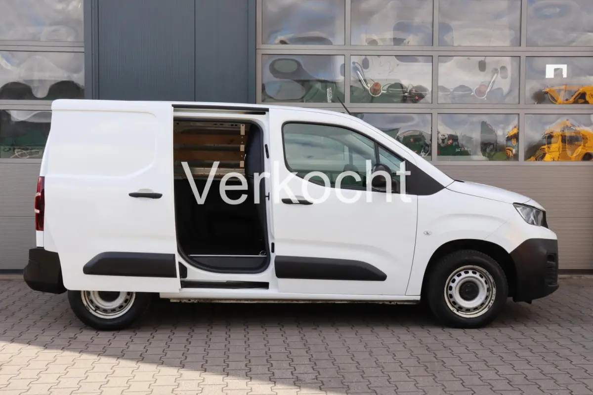 1.5 BlueHDI PRO l NAVI l CAMERA l PDC l DEALER ONDERHOUDEN