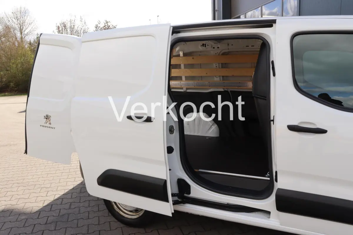 1.5 BlueHDI PRO l NAVI l CAMERA l PDC l DEALER ONDERHOUDEN