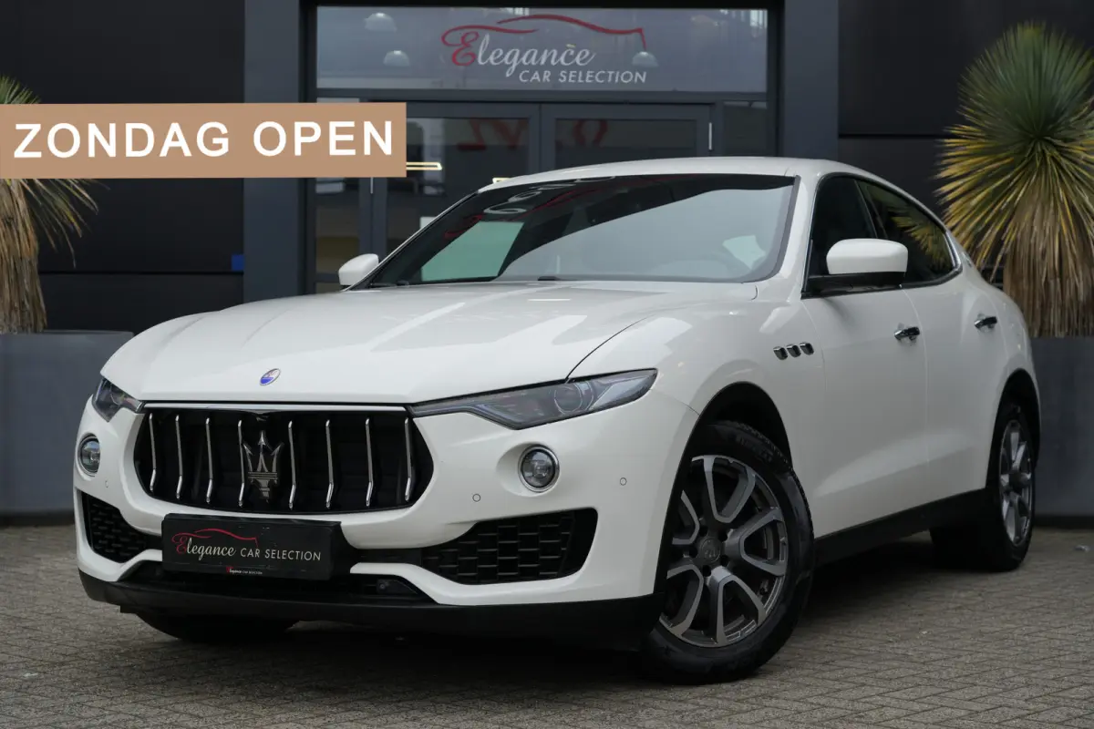 3.0 V6 S AWD GranLusso | 430PK | Trekhaak | Leder | Luchtvering | Navi | Maserati Levante GranLusso 430 PK met 3.0 V6 benzinemotor, trekhaak, luchtvering, navigatie, luxe lederen interieur, 