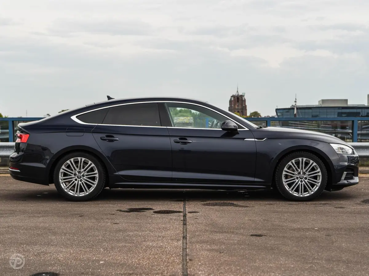 2.0 TDI Sport Pro Line 190 PK Automaat | Trekhaak | Camera | Navigatie | Xenon | Cruise Control | ECC | Sportstoelen | 18" | NL Auto