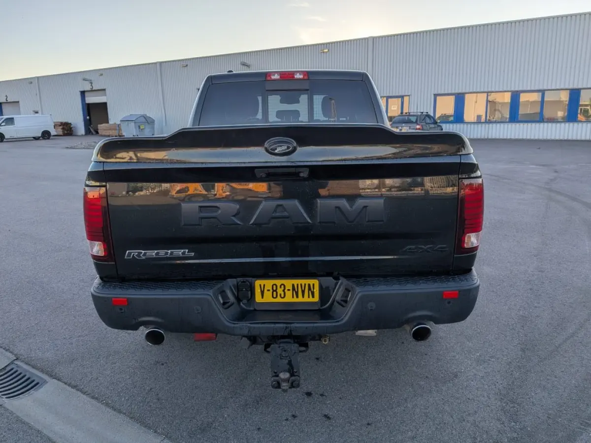 1500 5.7 V8 4x4 Crew Cab 5'7 Rebel Leder, Luchtvering, Trekh 3500