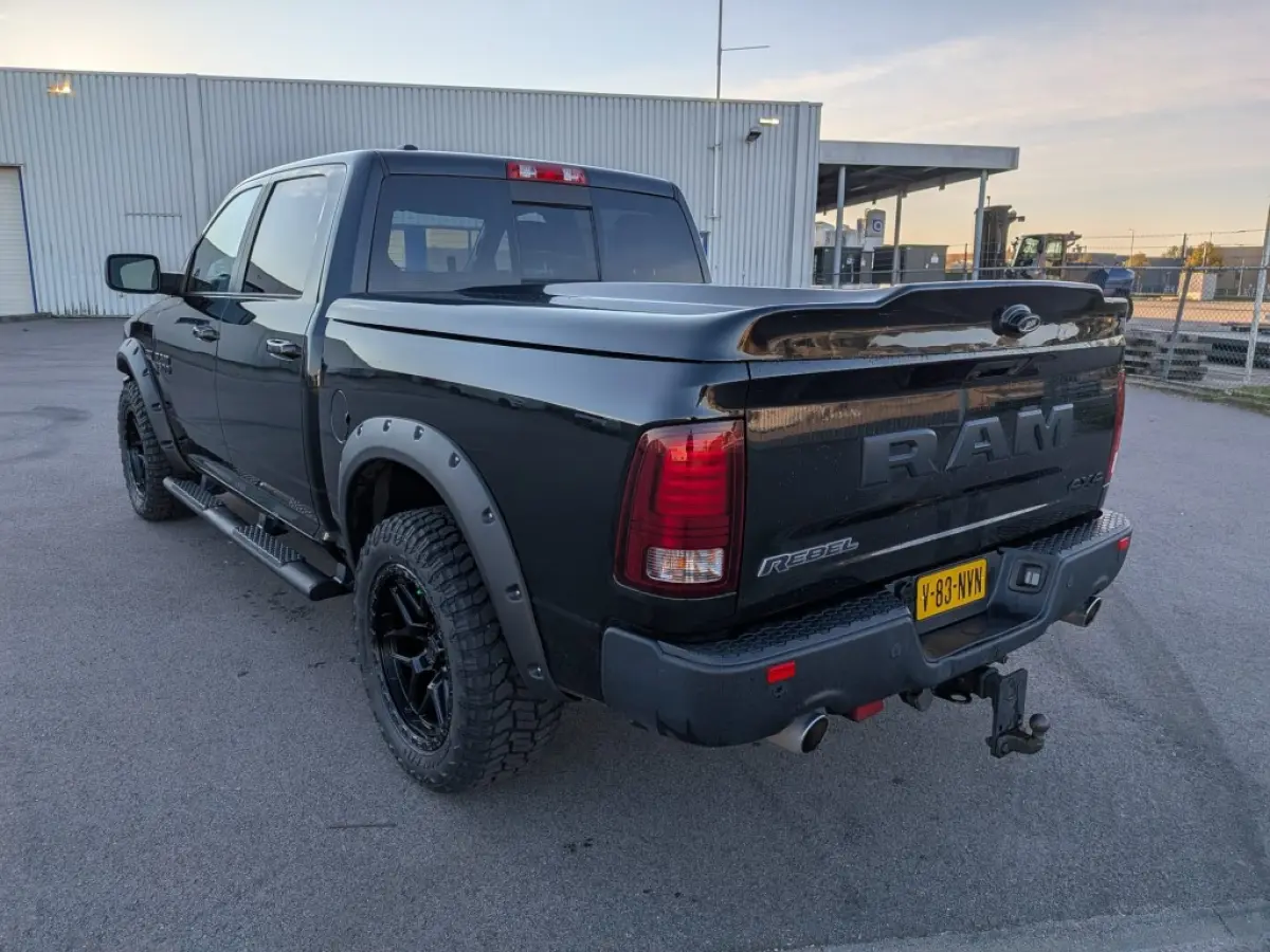 1500 5.7 V8 4x4 Crew Cab 5'7 Rebel Leder, Luchtvering, Trekh 3500