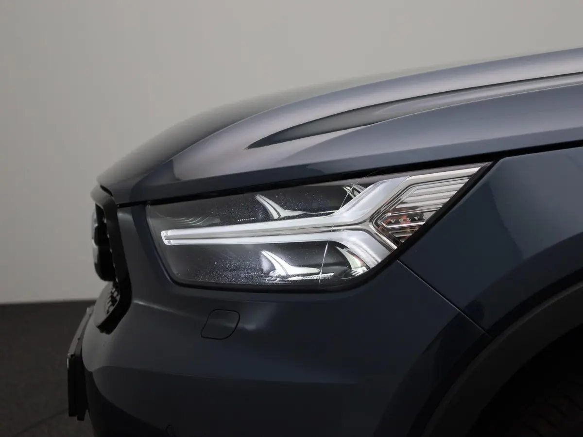 2.0 B4 AWD R-Design | Automaat | Apple Carplay/Android Auto | Achteruitrijcamera | Stoelverwarming | Parkeersensoren |