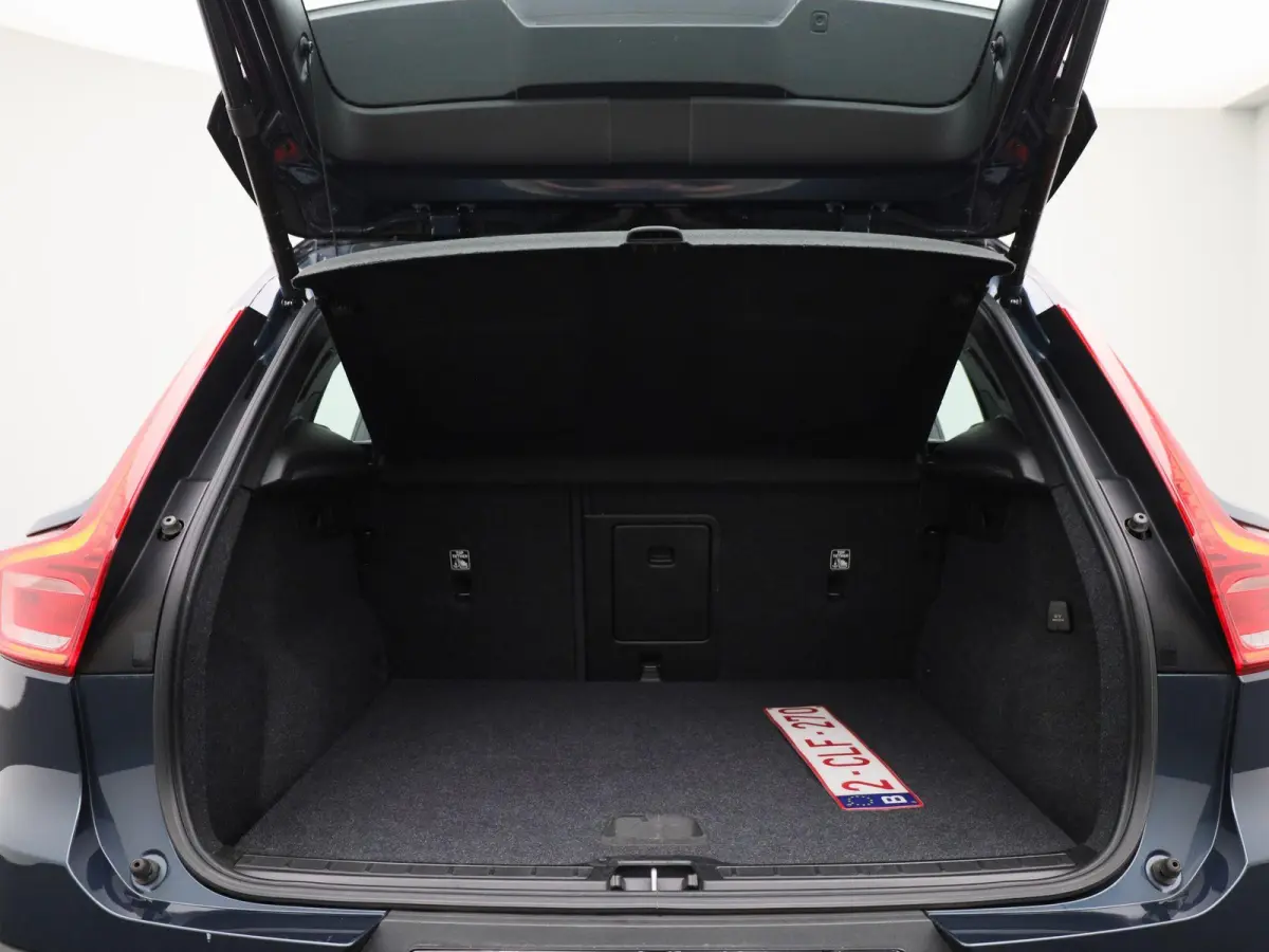 2.0 B4 AWD R-Design | Automaat | Apple Carplay/Android Auto | Achteruitrijcamera | Stoelverwarming | Parkeersensoren |