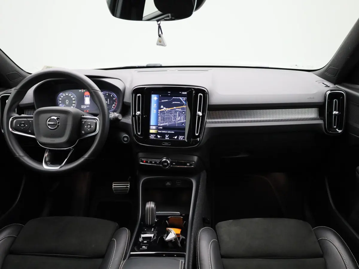 2.0 B4 AWD R-Design | Automaat | Apple Carplay/Android Auto | Achteruitrijcamera | Stoelverwarming | Parkeersensoren |