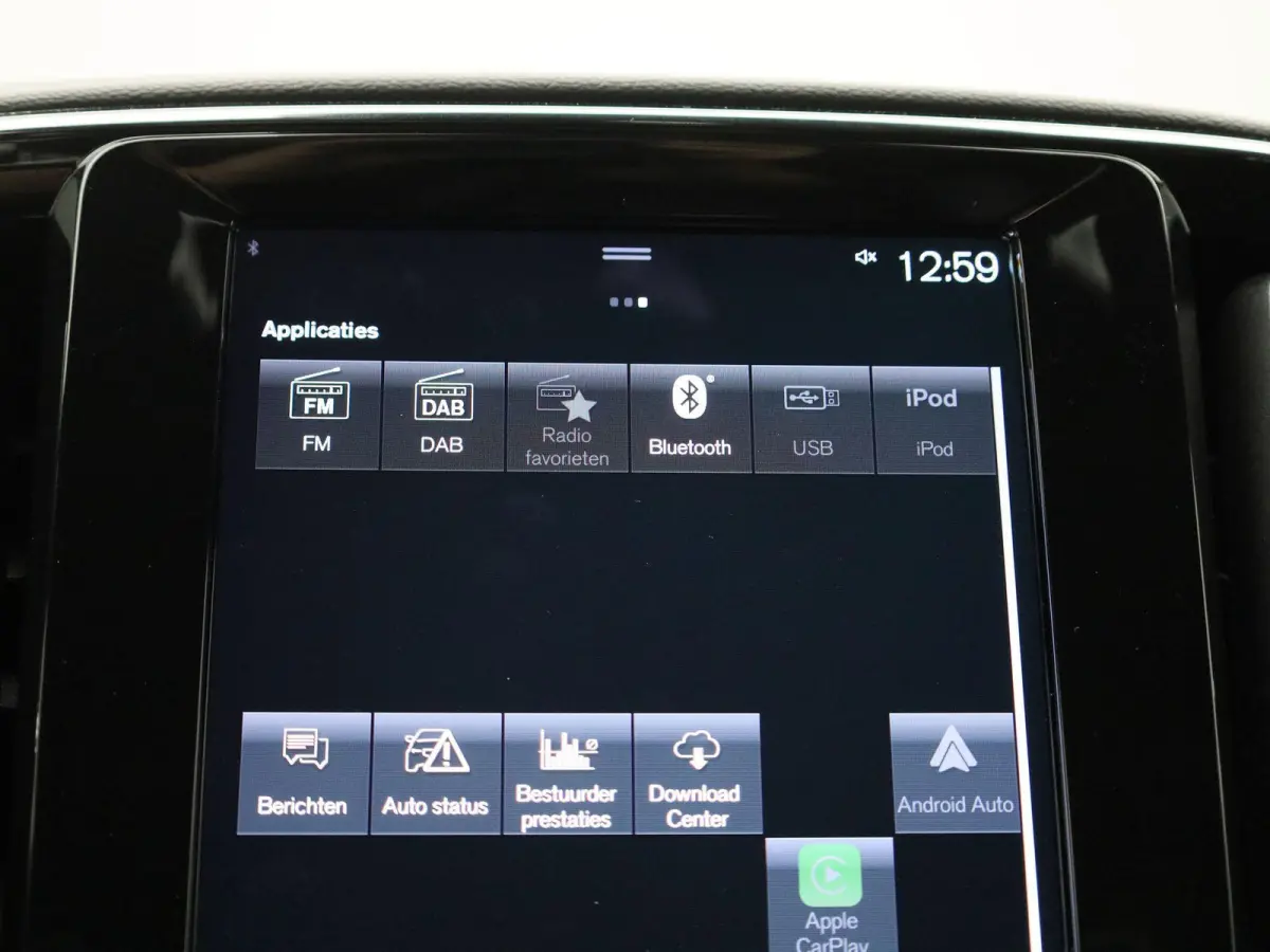 2.0 B4 AWD R-Design | Automaat | Apple Carplay/Android Auto | Achteruitrijcamera | Stoelverwarming | Parkeersensoren |