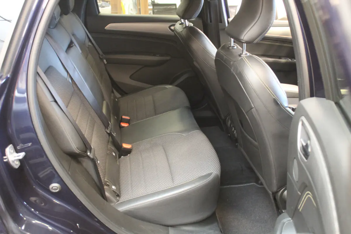 1.3 TCe 140 l Pano Dak l Cruise Control l BLIS l Lane Assist l Achteruitrijcamera l Clima l Navi l  l Apple Car Play/ Android Auto l 18 Inch