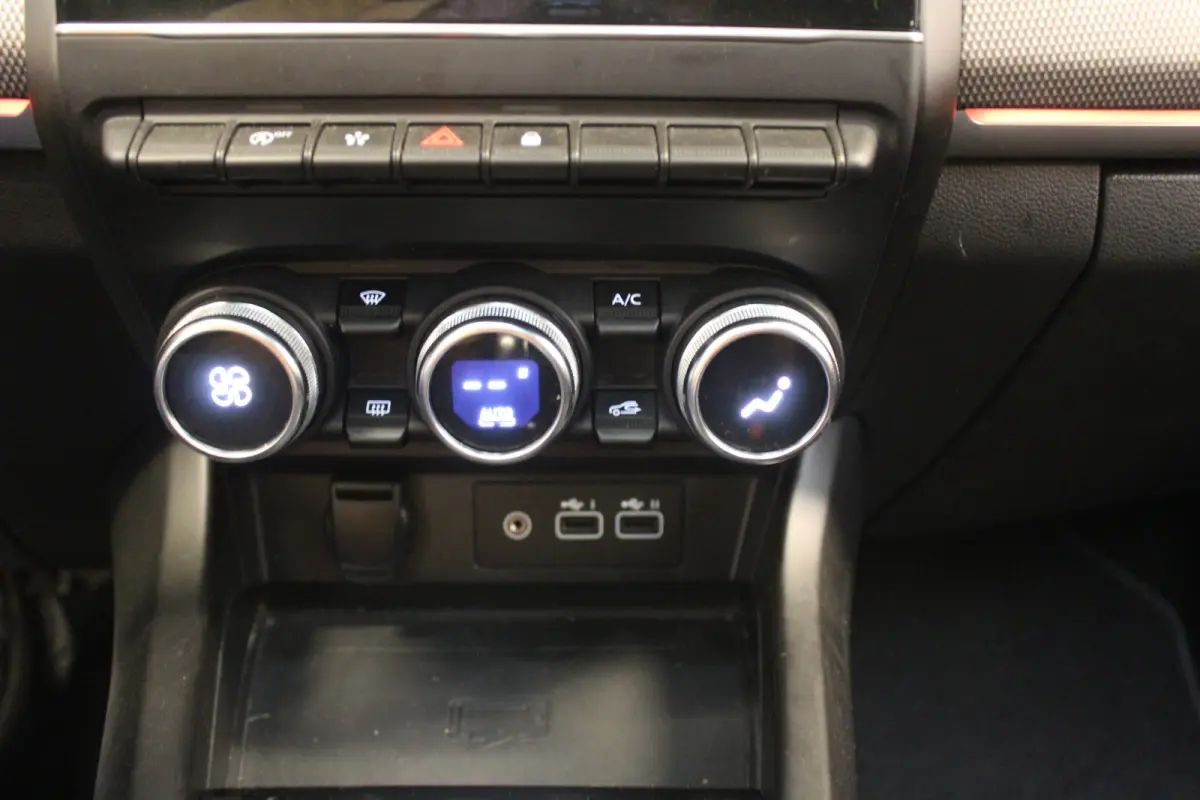 1.3 TCe 140 l Pano Dak l Cruise Control l BLIS l Lane Assist l Achteruitrijcamera l Clima l Navi l  l Apple Car Play/ Android Auto l 18 Inch