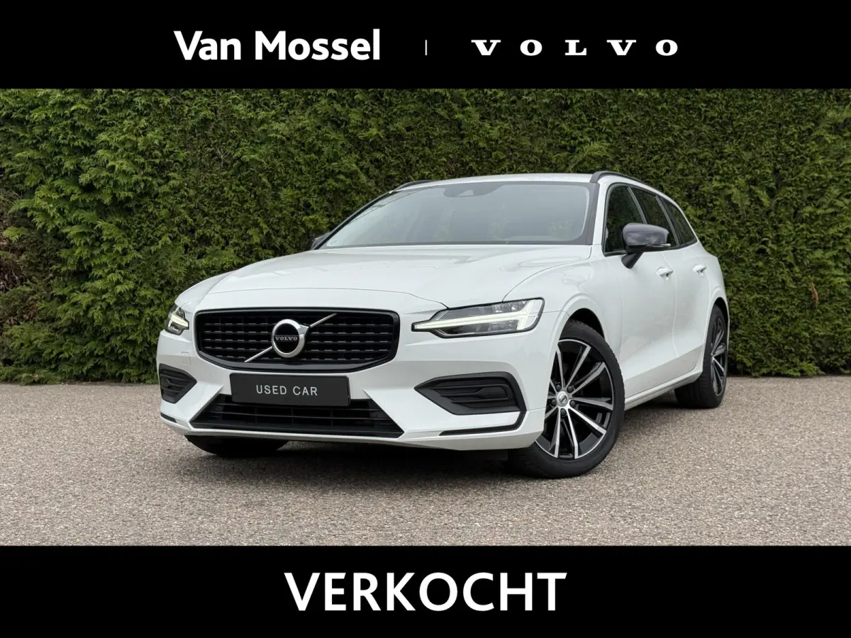 B3 Momentum Advantage | Blis | Parkeer sensoren | Elektrische stoelen | AppleCarplay | Bluetooth |