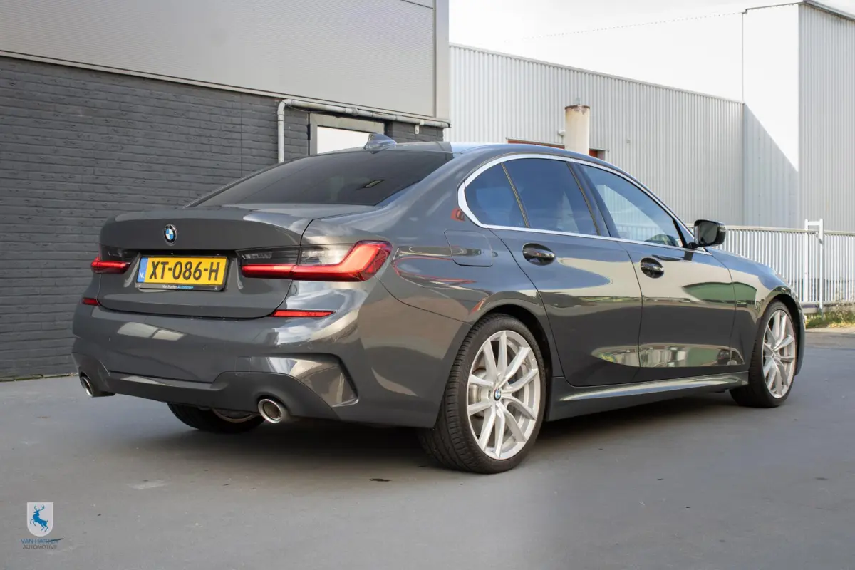330i High Executive Edition M-sport / Dravit Grau / Head-up / 19'' Breyton / Elek. Trekhaak