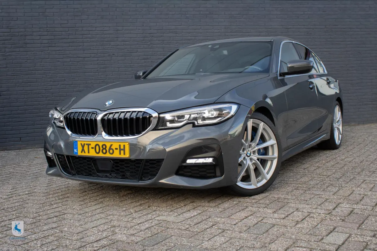 330i High Executive Edition M-sport / Dravit Grau / Head-up / 19'' Breyton / Elek. Trekhaak
