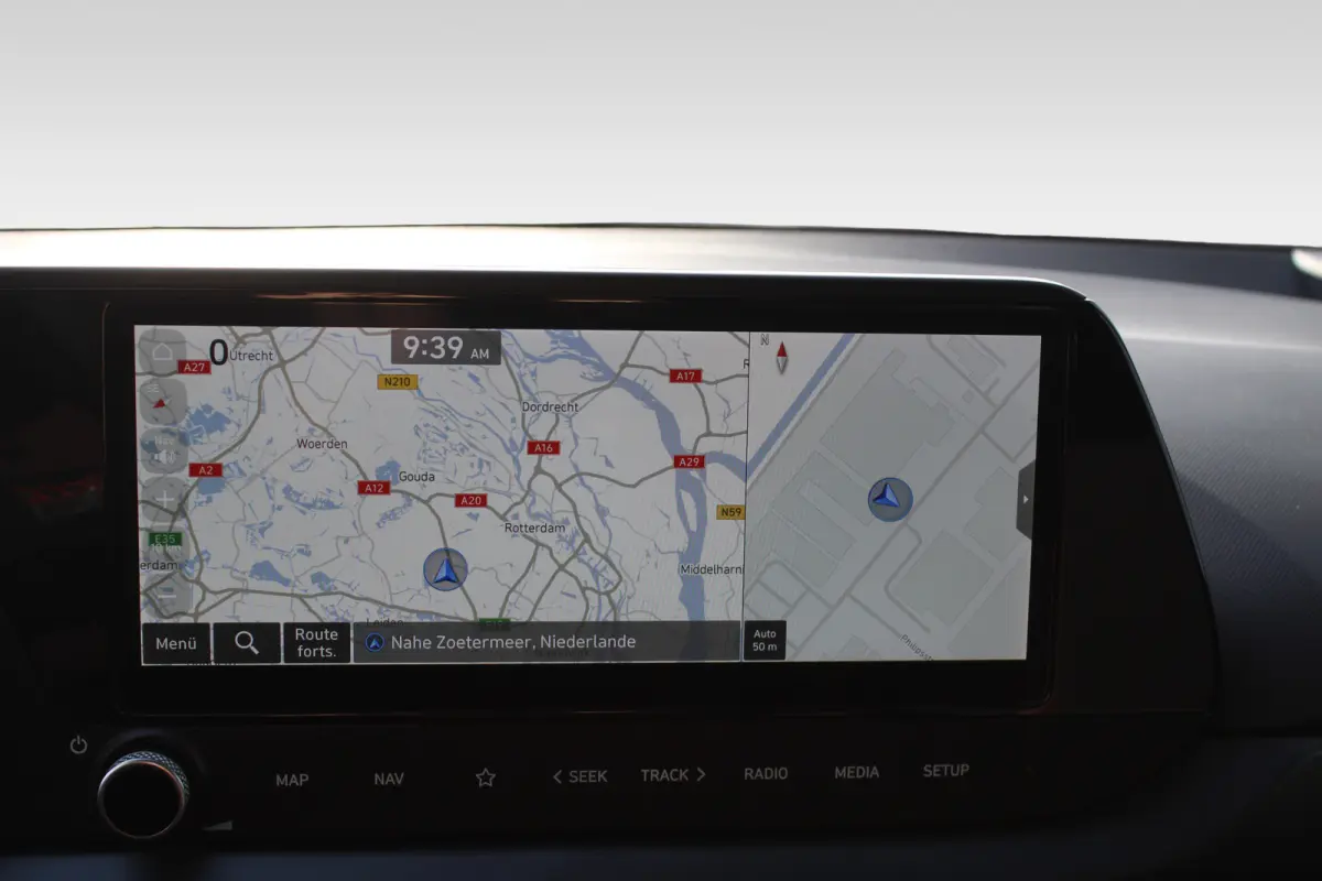 1.2 MPI N-LINE l Cruise Control l Lane Assist l BLIS l PDC Achter l Achteruitrijcamera l Airco l Navi l DAB l Bluetooth