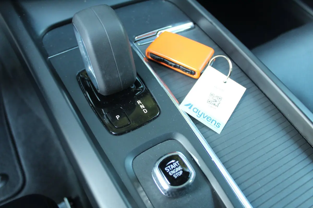 2.0 B3 Momentum 163PK Automaat | Lederen bekleding | Parkeercamera | Apple/Android Carplay