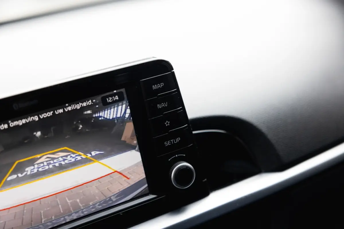 1.0 CVVT Design Ed. | Carplay | Camera | Cruise