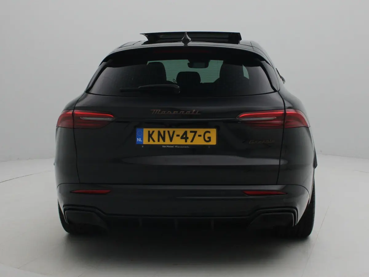 AWD Folgore 105kWh | Sonus faber audio | 3D Carbon Trim | Panorama dak | Voorraad model |
