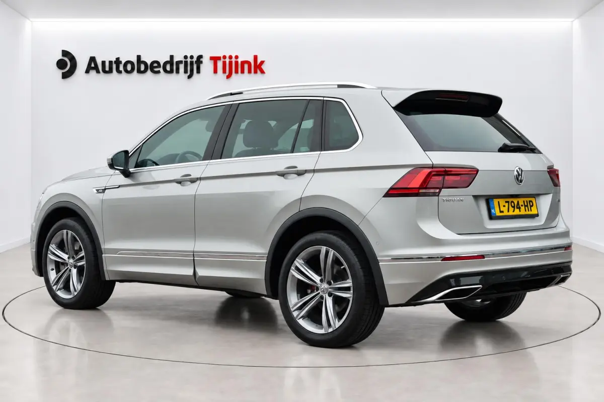 2.0 TSI 4MOTION 220PK R-Line | Pano | HUD | Dynaudio | Leder | Stoelverwarming | 360 camera | Lane/Park/Light Assist |  Vol |