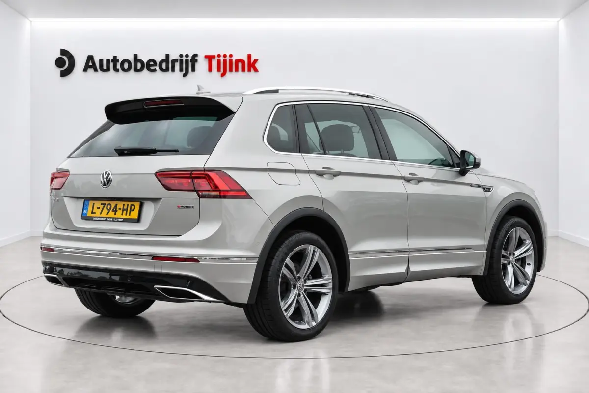 2.0 TSI 4MOTION 220PK R-Line | Pano | HUD | Dynaudio | Leder | Stoelverwarming | 360 camera | Lane/Park/Light Assist |  Vol |