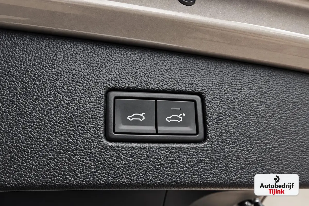 2.0 TSI 4MOTION 220PK R-Line | Pano | HUD | Dynaudio | Leder | Stoelverwarming | 360 camera | Lane/Park/Light Assist |  Vol |