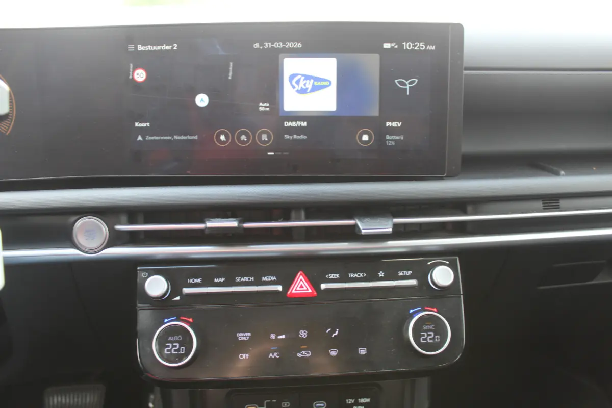 1.6 T-GDI PHEV i-Motion l Cruise Control l Lane Assist l PDC l Achteruitrijcamera l Clima l Navi l Apple Carplay/ Android Auto