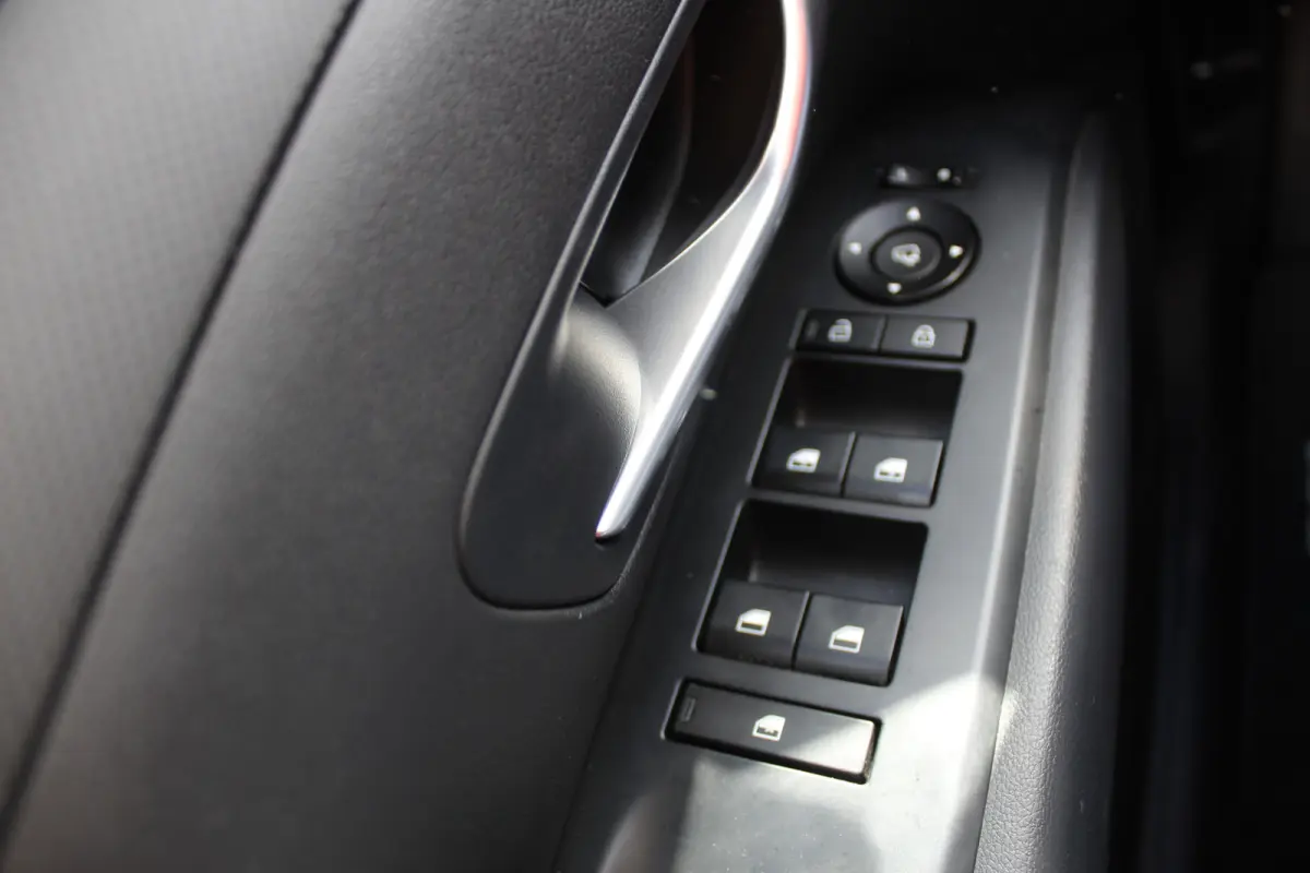 1.6 T-GDI PHEV i-Motion l Cruise Control l Lane Assist l PDC l Achteruitrijcamera l Clima l Navi l Apple Carplay/ Android Auto