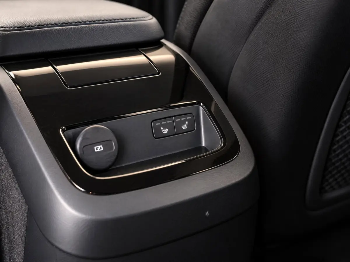 2.0 T6 Plug-in hybrid AWD Plus Bright