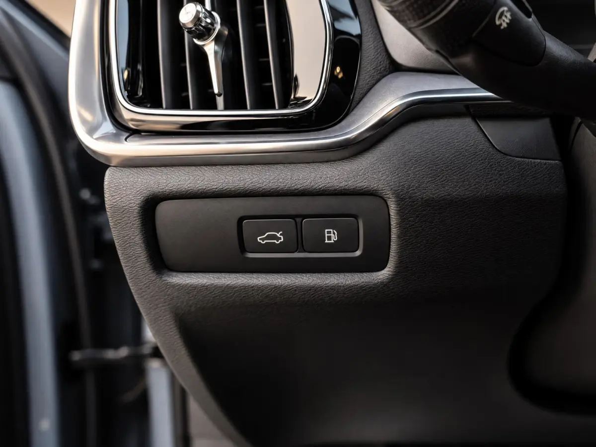 2.0 T6 Plug-in hybrid AWD Plus Bright