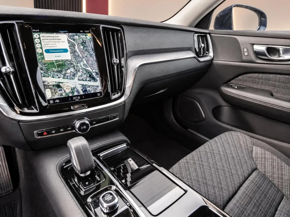 2.0 T6 Plug-in hybrid AWD Ultimate Bright