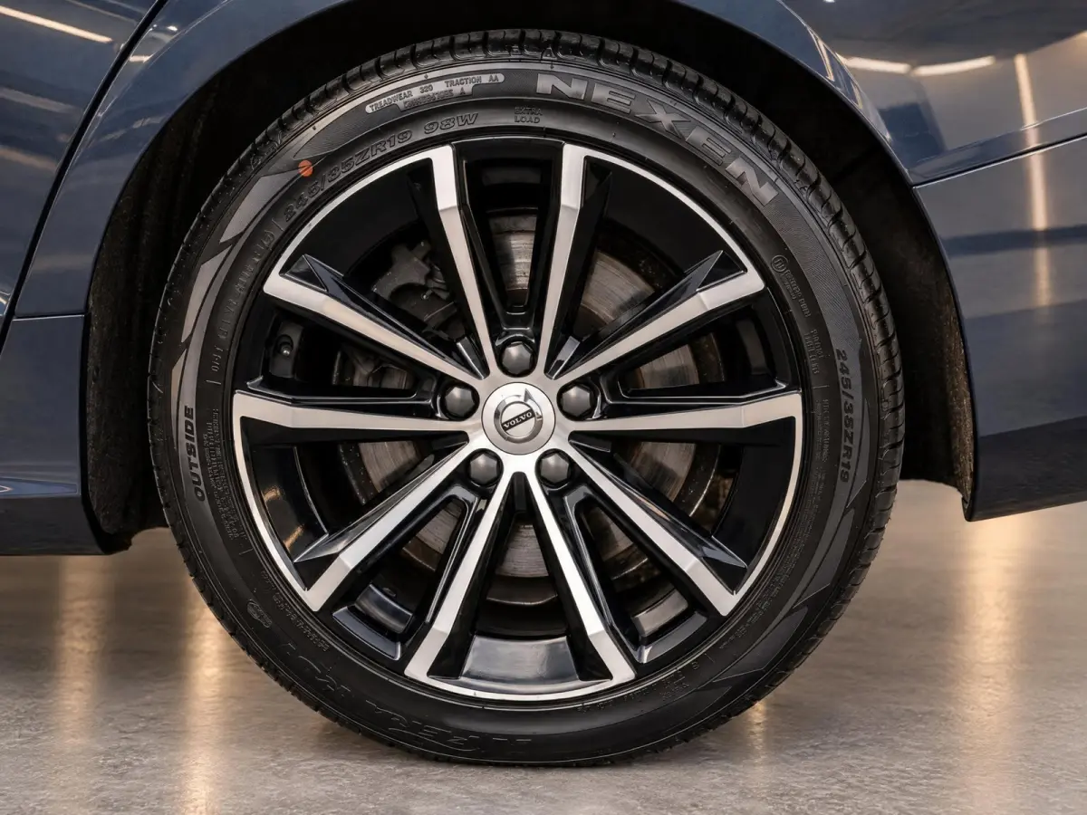2.0 T6 Plug-in hybrid AWD Ultimate Bright