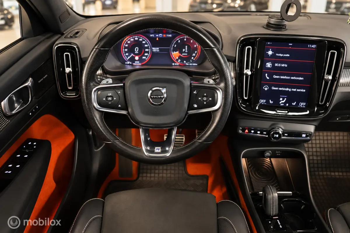 2.0 T5 AWD R-Design Intro Edition | Pano | H&K |