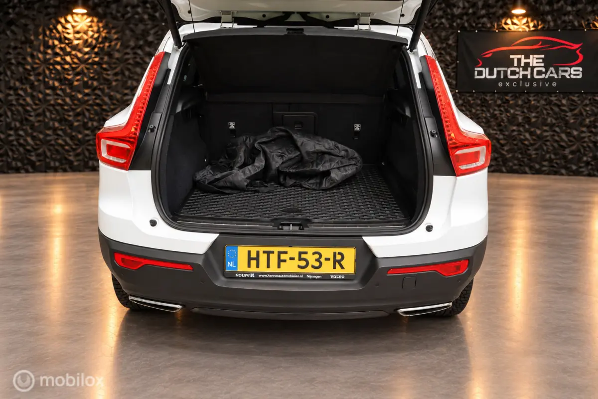 2.0 T5 AWD R-Design Intro Edition | Pano | H&K |