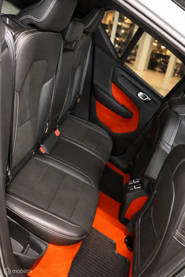 2.0 T5 AWD R-Design Intro Edition | Pano | H&K |