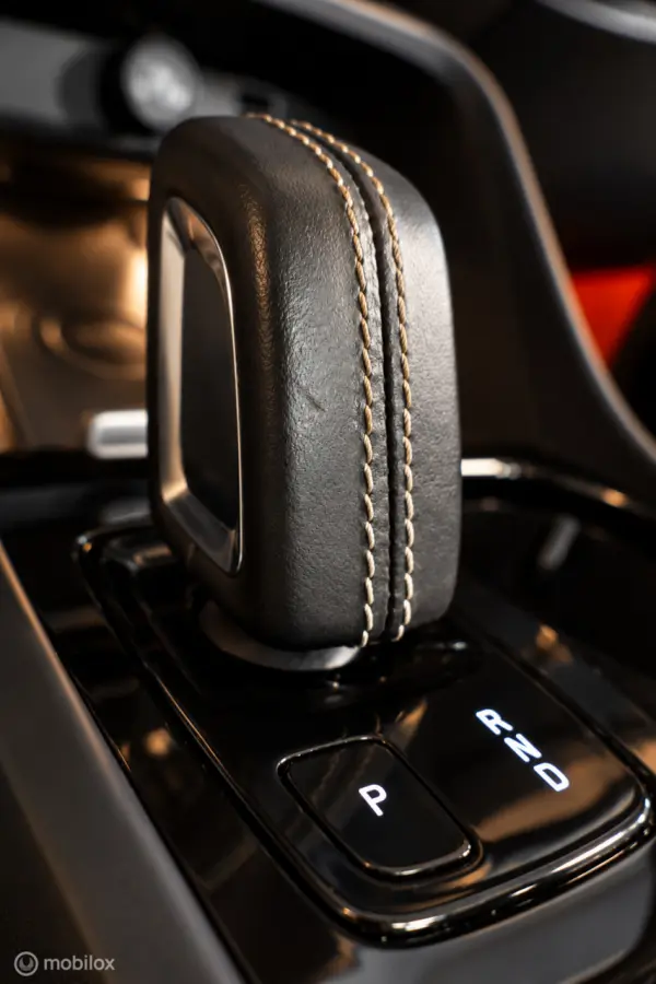 2.0 T5 AWD R-Design Intro Edition | Pano | H&K |