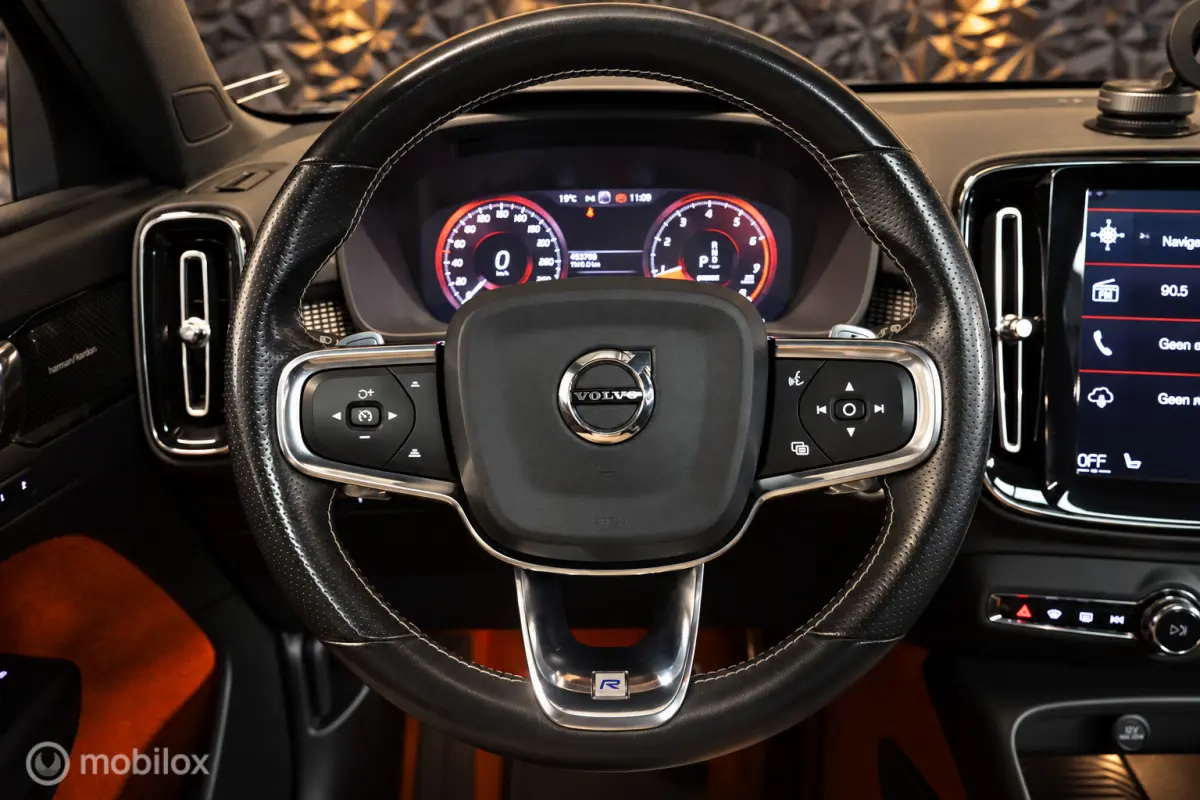 2.0 T5 AWD R-Design Intro Edition | Pano | H&K |
