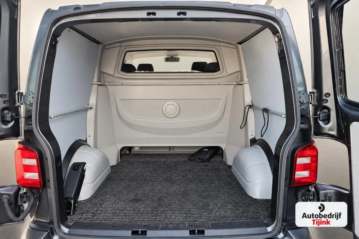 2.0 TDI 150PK DSG Dubbele cabine L1H1 Highline | LED | Trekhaak | Cruise | LMV | Camera | PDC |