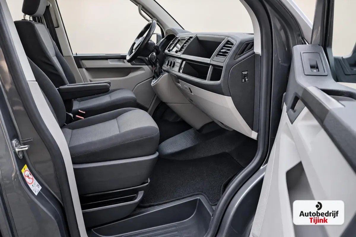 2.0 TDI 150PK DSG Dubbele cabine L1H1 Highline | LED | Trekhaak | Cruise | LMV | Camera | PDC |