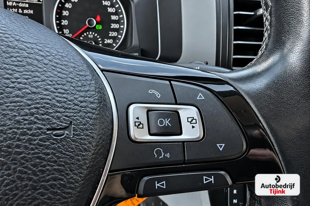 2.0 TDI 150PK DSG Dubbele cabine L1H1 Highline | LED | Trekhaak | Cruise | LMV | Camera | PDC |