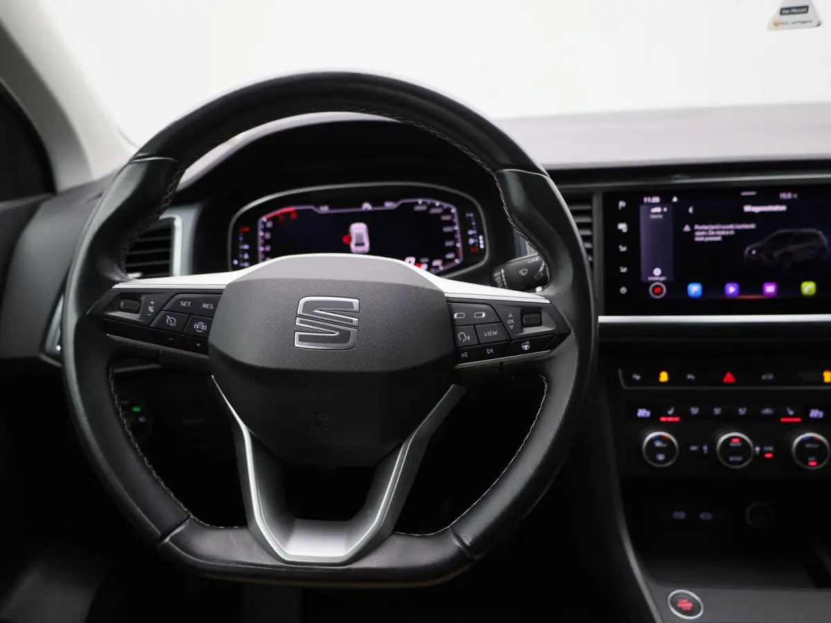 1.5 TSI Style Business Intense | Navigatie | Apple Carplay / Android Auto | Stoel/Stuur verwarming | Achteruitrijcamera | Cruise Control | Climate Control | Lichtmetalen Velgen | Trekhaak