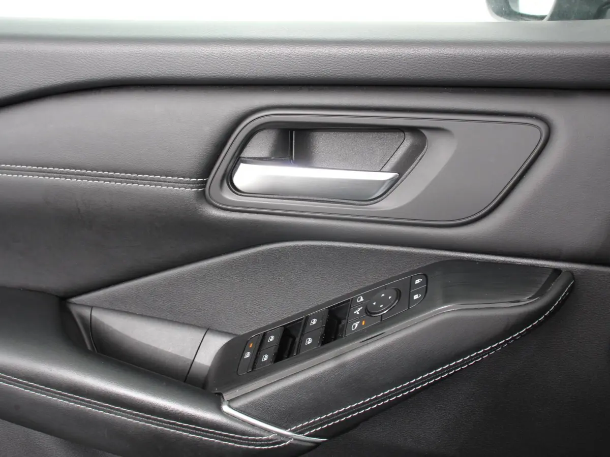 1.3 MHEV Automaat N-Connecta Navigatie Apple Carplay/Android Auto Dab Led Camera 360 Adaptive Cruise control Stoelverwarming Climate Control Lichtmetalen velgen