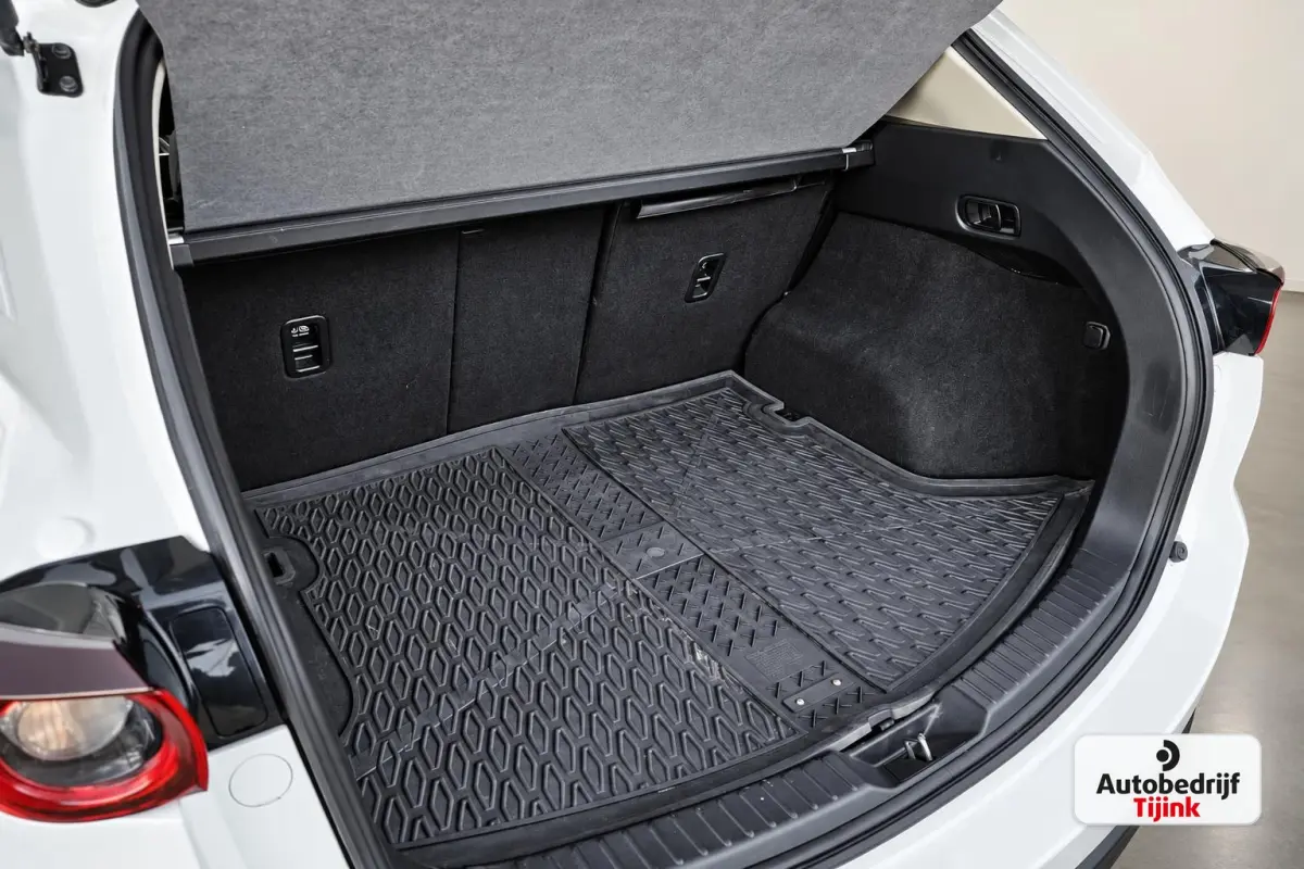 2.0 SkyActiv-G 165 Business Comfort | LED | Navi | Cruise | Lane Assist | Camera | Leder |