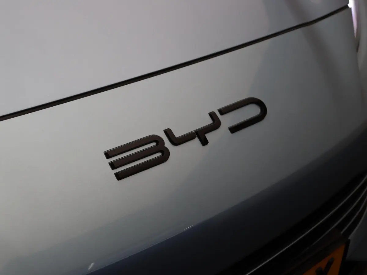 1.5 DM-i FWD Comfort | 26.6 KWh Accu | 125km WLPT | Panoramadak | Head-Up Display |