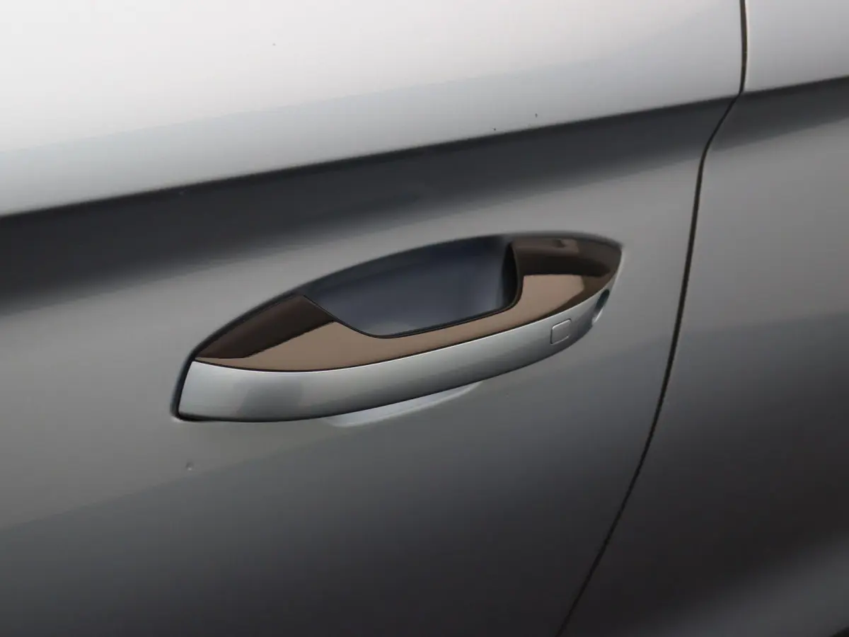 1.5 DM-i FWD Comfort | 26.6 KWh Accu | 125km WLPT | Panoramadak | Head-Up Display |