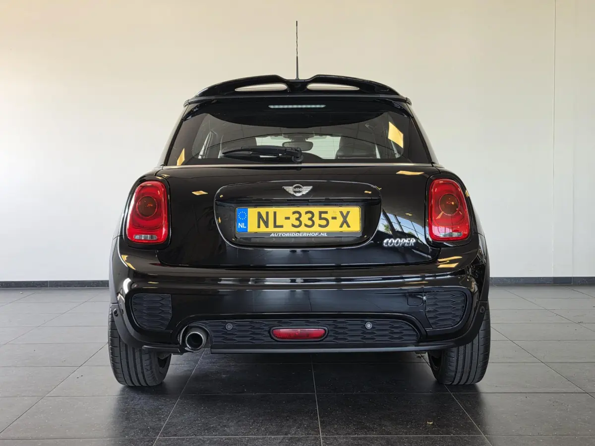 1.5 Kings Cross | Orig. NL | JCW | Keyless | Stoelverwaming | Harman Kardon | 18'' LMV |
