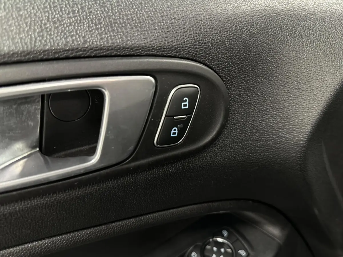1.0 EcoBoost Trend Ultimate CRUISE-NAVI