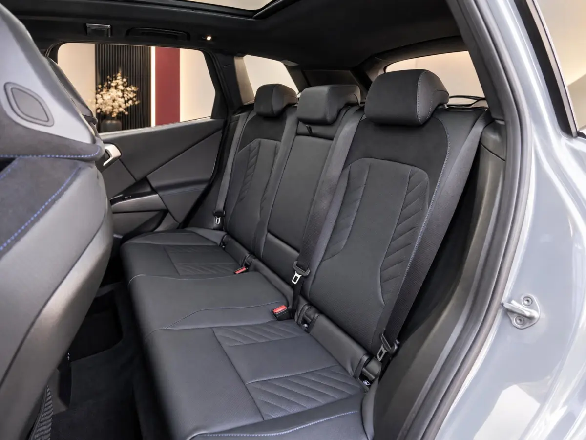 20 xDrive M-Sport | Driving Assistant Pro | Pano | Trekhaak | BTW
