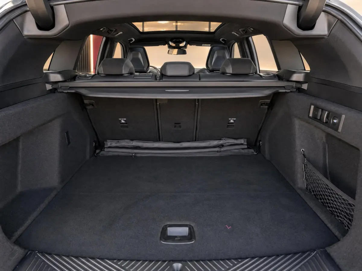 20 xDrive M-Sport | Driving Assistant Pro | Pano | Trekhaak | BTW