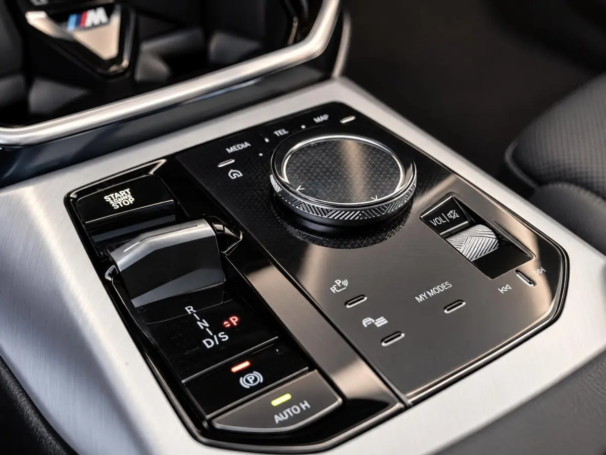20 xDrive M-Sport | Driving Assistant Pro | Pano | Trekhaak | BTW