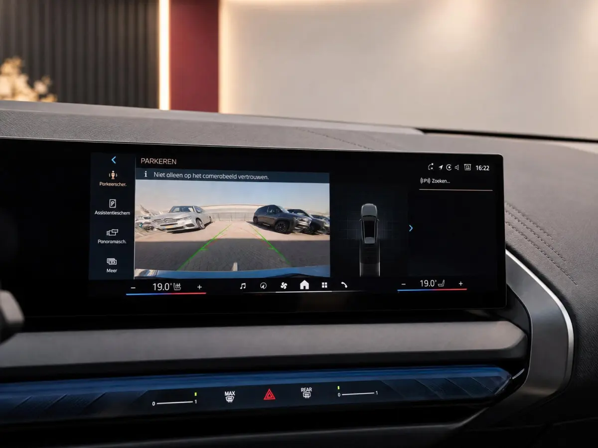 20 xDrive M-Sport | Driving Assistant Pro | Pano | Trekhaak | BTW
