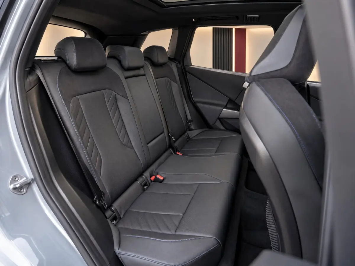 20 xDrive M-Sport | Driving Assistant Pro | Pano | Trekhaak | BTW