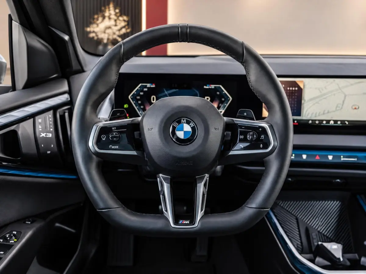 20 xDrive M-Sport | Driving Assistant Pro | Pano | Trekhaak | BTW
