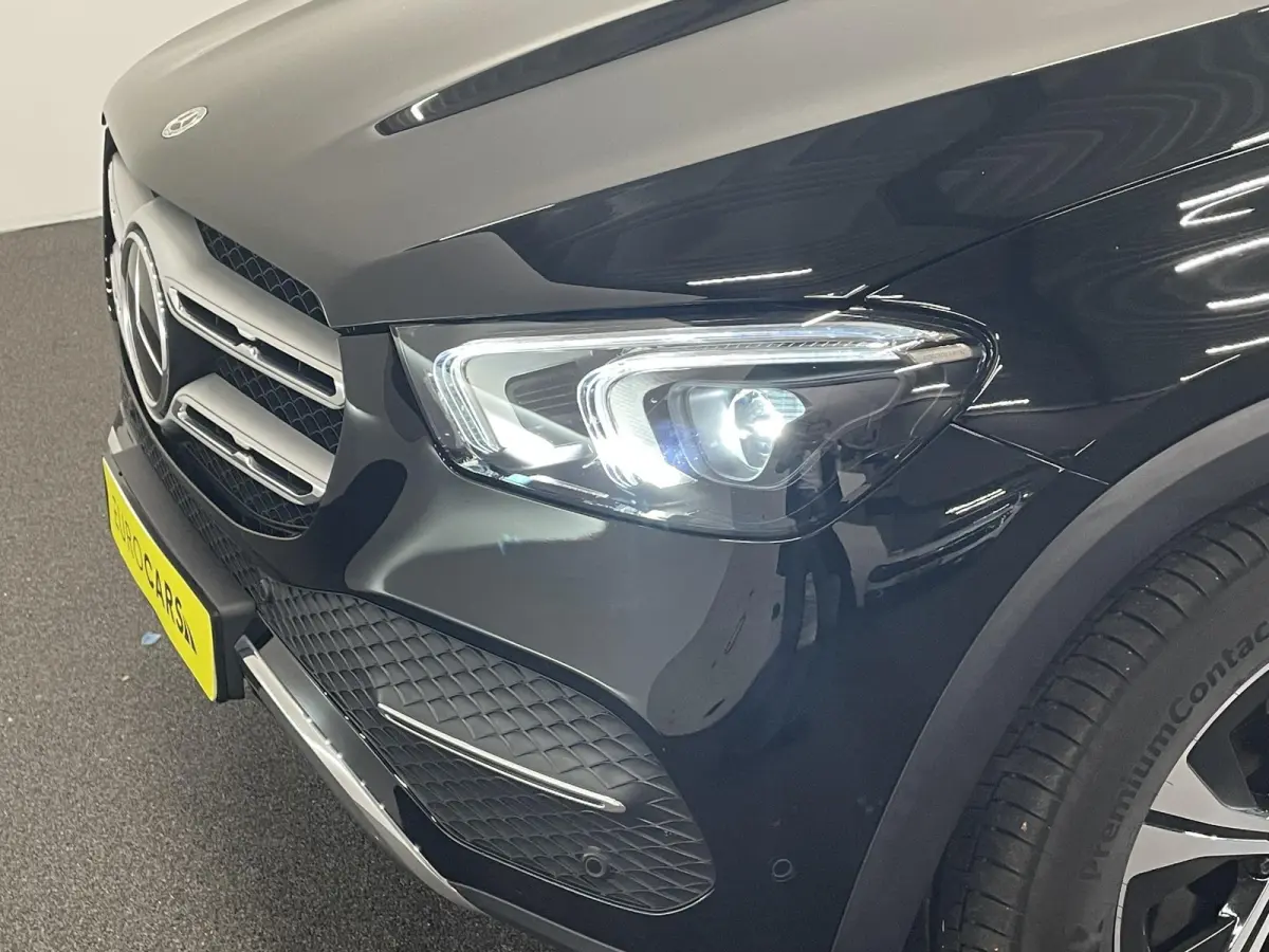350 e 4MATIC Navigatie Apple Carplay/Android Auto 360 Camera Parkeersensoren Head-up-display Cruise Control Stoelverwarming voor en achter Stuurverwarming Sfeerverlichting Virtual Cockpit Cl